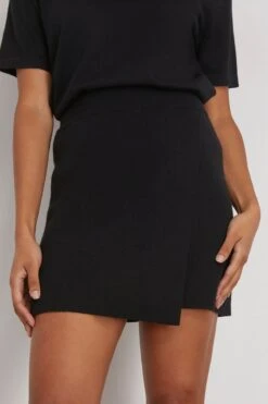 Josette Skirt In Black 8 Josette Skirt In Black -ULLA JOHNSON Shop 293742 2 1