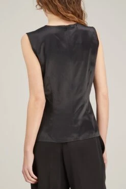 Ami Top In Black -ULLA JOHNSON Shop la collection ami top in black 3