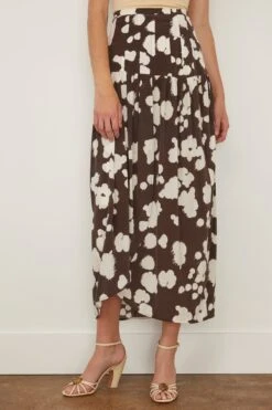 Clover Skirt In Tiramisu -ULLA JOHNSON Shop leemathews CloverSkirtinTiramisu 2