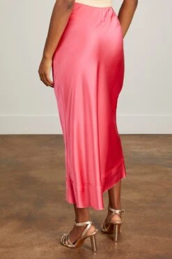 Stella Skirt In Fuschia 9 Stella Skirt In Fuschia -ULLA JOHNSON Shop leemathews StellaSkirtinFuschia 3 4d18c38b 64a8 492d a6ad f764bec8e533