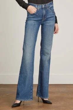 NILI LOTAN Celia Jean In Classic Wash 9 NILI LOTAN Celia Jean In Classic Wash -ULLA JOHNSON Shop nililotan CeliaJeaninClassicWash 2