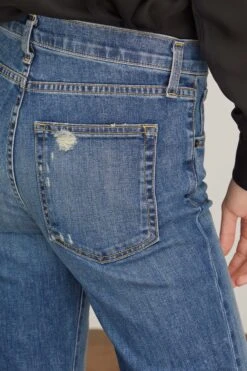 NILI LOTAN Celia Jean In Classic Wash 11 NILI LOTAN Celia Jean In Classic Wash -ULLA JOHNSON Shop nililotan CeliaJeaninClassicWash 4 1