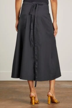 Soft Poplin Wrap Skirt In Black 9 Soft Poplin Wrap Skirt In Black -ULLA JOHNSON Shop proenzaschoulerwhitelabel SoftPoplinWrapSkirtinBlack 3