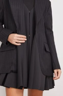 Sacai Chalk Stripe X Suiting Bonding Jacket In Black -ULLA JOHNSON Shop sacai ChalkStripexSuitingBondingJacketinBlack 4