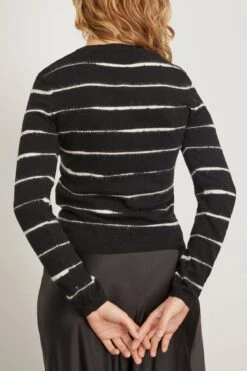 Samsoe Samsoe May Crew Neck In Black Stripe 9 Samsoe Samsoe May Crew Neck In Black Stripe -ULLA JOHNSON Shop samsoe MayCrewNeckinBlackStripe 3