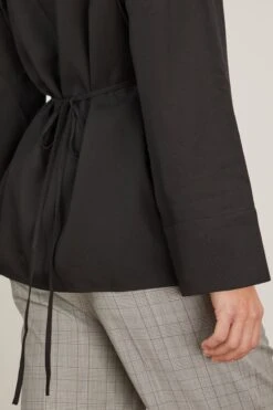 Samsoe Samsoe Emy Blouse In Caviar -ULLA JOHNSON Shop samsoe emy blouse in caviar 4